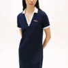 Brodeerattu Hilfiger Script -polomekko Brodeerattu Hilfiger Script -polomekko