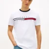 Brodeerattu lippulogo-T-paita