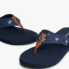Brodeerattu monogrammikangas-flipflop Brodeerattu monogrammikangas-flipflop