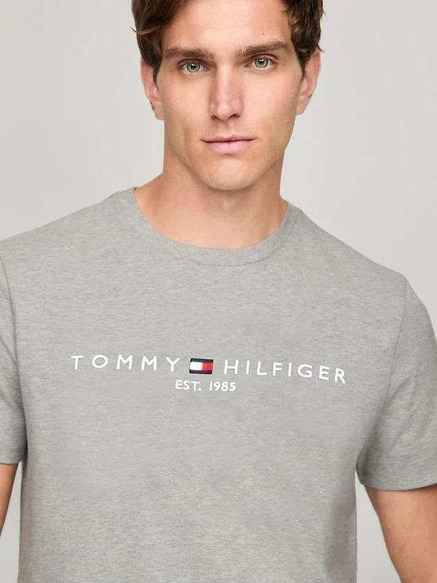 Brodeerattu Tommy-logo, slim fit -T-paita Brodeerattu Tommy-logo, slim fit -T-paita
