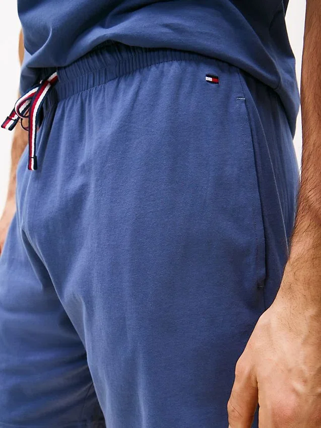 Hilfiger-logolla varustetut vetoketjulliset yöshortsit Hilfiger-logolla varustetut vetoketjulliset yöshortsit