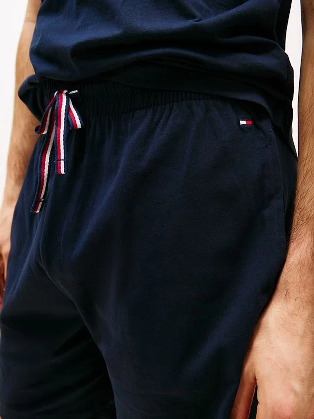 Hilfiger-logolla varustetut vetoketjulliset yöshortsit Hilfiger-logolla varustetut vetoketjulliset yöshortsit