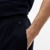 Hilfiger-logolla varustetut vetoketjulliset yöshortsit Hilfiger-logolla varustetut vetoketjulliset yöshortsit