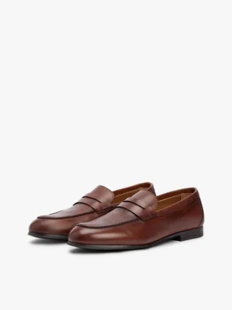 Joustava nahkainen loafer