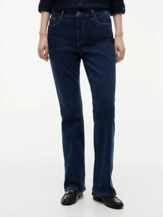 Keskikorkeat joustavat bootcut-farkut