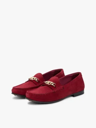Ketjulliset mokkanahkaiset loaferit