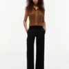 Kevyet twill-housut suorilla lahkeilla Kevyet twill-housut suorilla lahkeilla
