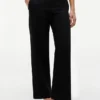 Kevyet twill-housut suorilla lahkeilla Kevyet twill-housut suorilla lahkeilla