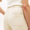 Kevyet twill-housut suorilla lahkeilla Kevyet twill-housut suorilla lahkeilla