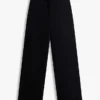 Kevyet twill-housut suorilla lahkeilla Kevyet twill-housut suorilla lahkeilla
