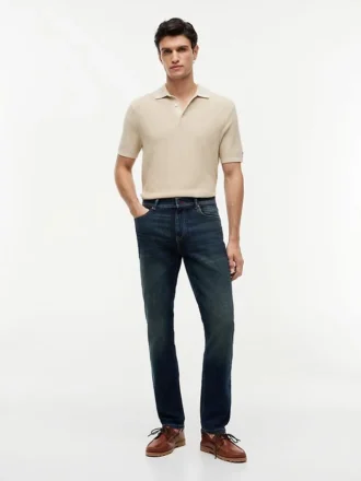 Kevyt joustava slim-fit-farkku