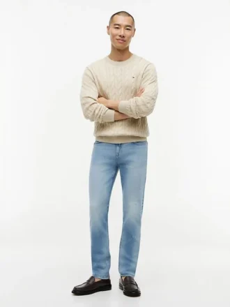 Kevyt joustava slim-fit-farkku