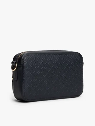 Koko pinnan kattava kohokuvioitu monogrammi-olkalaukku Koko pinnan kattava kohokuvioitu monogrammi-olkalaukku