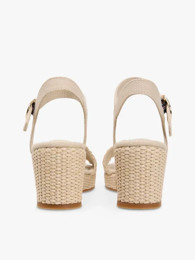 Kudotut espadrill-sandaalit Kudotut espadrill-sandaalit