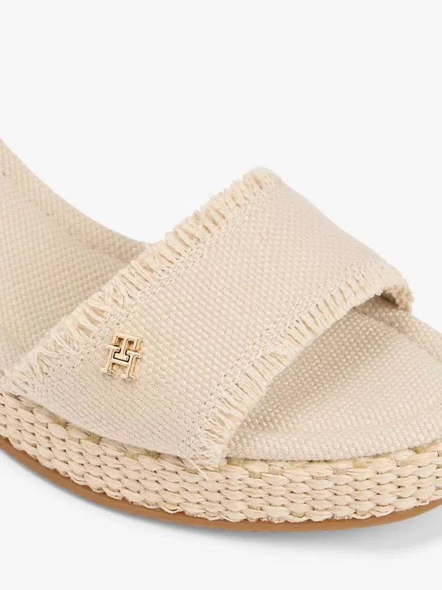 Kudotut espadrill-sandaalit Kudotut espadrill-sandaalit