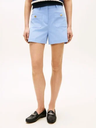 Kultapainikkeiset twill-taskushortsit