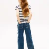 Lasten raidallinen T-paita, jossa on röyhelöhihat