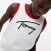 Lasten Script Tommy -logolla varustettu hihaton paita Lasten Script Tommy -logolla varustettu hihaton paita