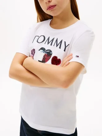 Lasten T-paita, jossa on sydänlogo paljeteilla