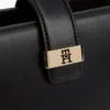Monogram Clasp Mini Satchel -laukku Monogram Clasp Mini Satchel -laukku
