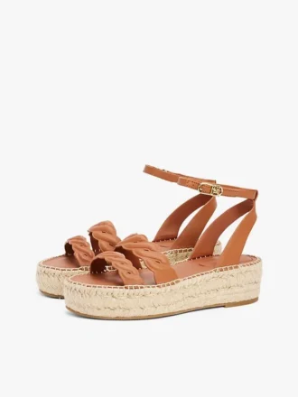 Nahkaiset kierrehihnaiset espadrillot Nahkaiset kierrehihnaiset espadrillot