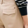 Pliseerattu twill-chino Pliseerattu twill-chino
