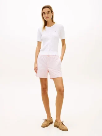 Raidalliset chino-shortsit