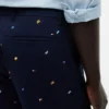 Regular Fit 9″ Sailing Flag Print Shortsit Regular Fit 9″ Sailing Flag Print Shortsit