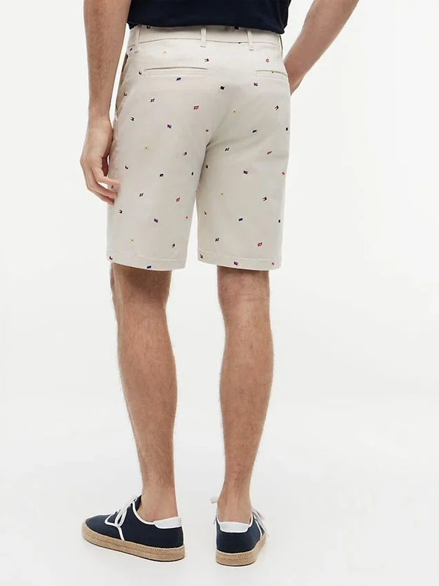 Regular Fit 9″ Sailing Flag Print Shortsit Regular Fit 9″ Sailing Flag Print Shortsit