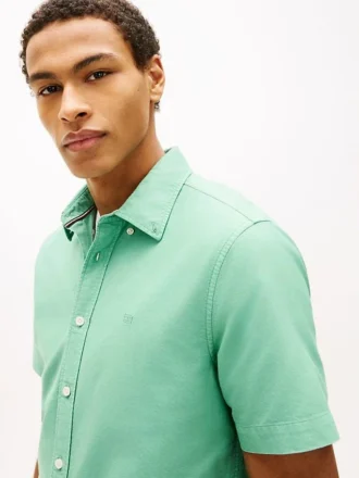 Regular Fit -mallinen, vaatteena värjätty Oxford-paita Regular Fit -mallinen, vaatteena värjätty Oxford-paita