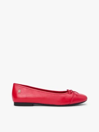 Sileä nahkainen ballerina