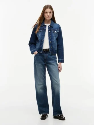 Slim Fit -mallinen tumma pesu stretch-denimtakki Slim Fit -mallinen tumma pesu stretch-denimtakki