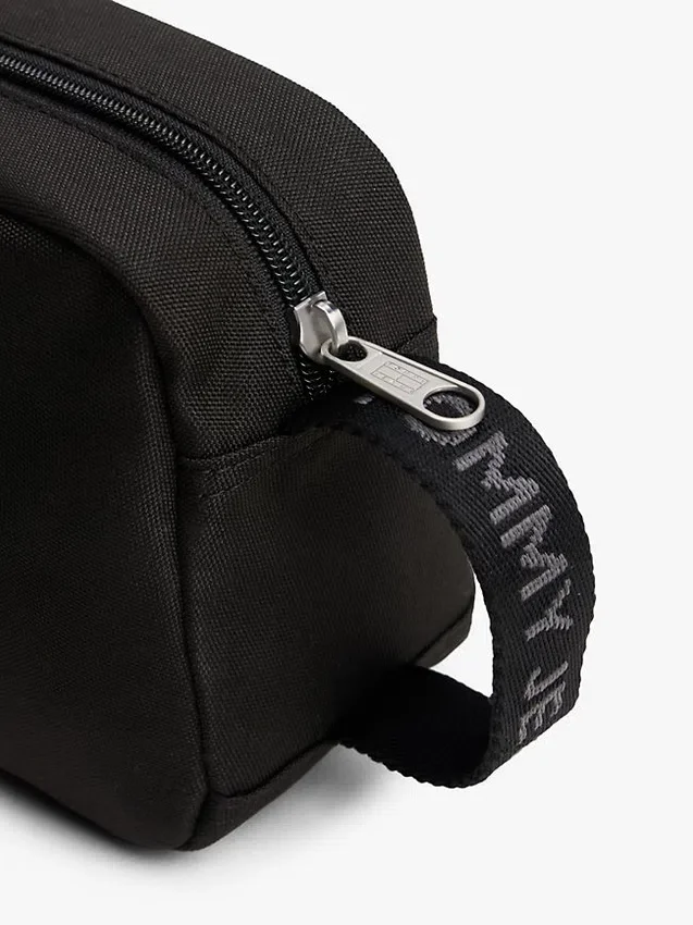 Tommy Jeans Essential -toilettilaukku Tommy Jeans Essential -toilettilaukku
