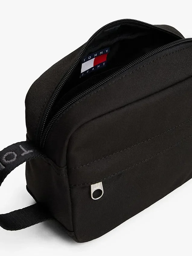 Tommy Jeans Essential -toilettilaukku Tommy Jeans Essential -toilettilaukku