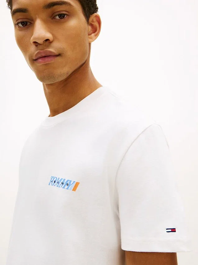 Tommy Jeans -T-paita takalogolla Tommy Jeans -T-paita takalogolla