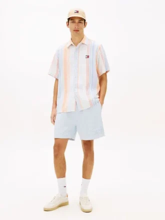 Tommy Jeans -vaatevärjätyt rantashortsit