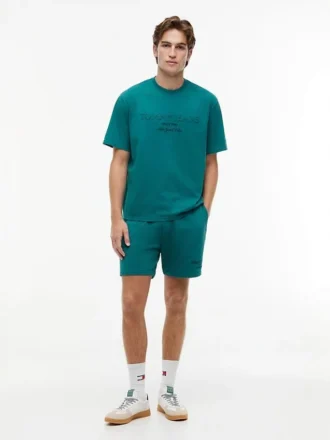 Tommy Jeans -vaatevärjätyt rantashortsit