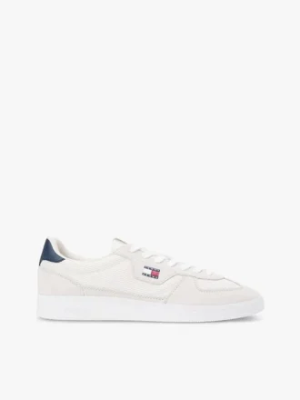 Tommy Jeansin eri tekstuureista koostuvat skater-lenkkarit