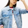 Tommy Jeansin kulunut denimtakki Tommy Jeansin kulunut denimtakki
