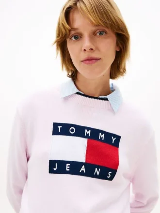 Tommy Jeansin lippulogolla koristeltu neule