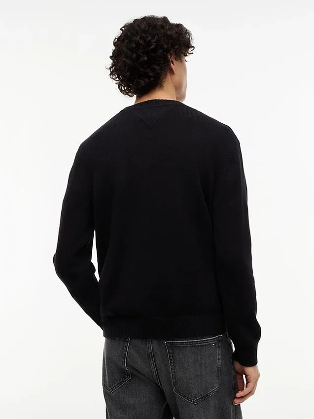 Tommy Jeansin lippulogolla varustettu pyöreäkaulainen villapaita Tommy Jeansin lippulogolla varustettu pyöreäkaulainen villapaita