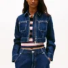 Tommy Jeansin lyhyt denim-vetoketjujakku Tommy Jeansin lyhyt denim-vetoketjujakku