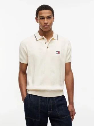 Tommy Jeansin lyhythihainen neulepolo Tommy Jeansin lyhythihainen neulepolo