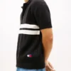 Tommy Jeansin lyhythihainen neulepolo Tommy Jeansin lyhythihainen neulepolo