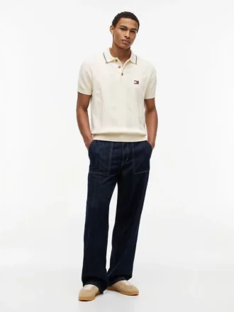Tommy Jeansin lyhythihainen neulepolo Tommy Jeansin lyhythihainen neulepolo