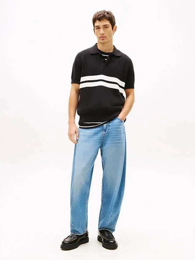 Tommy Jeansin lyhythihainen neulepolo Tommy Jeansin lyhythihainen neulepolo