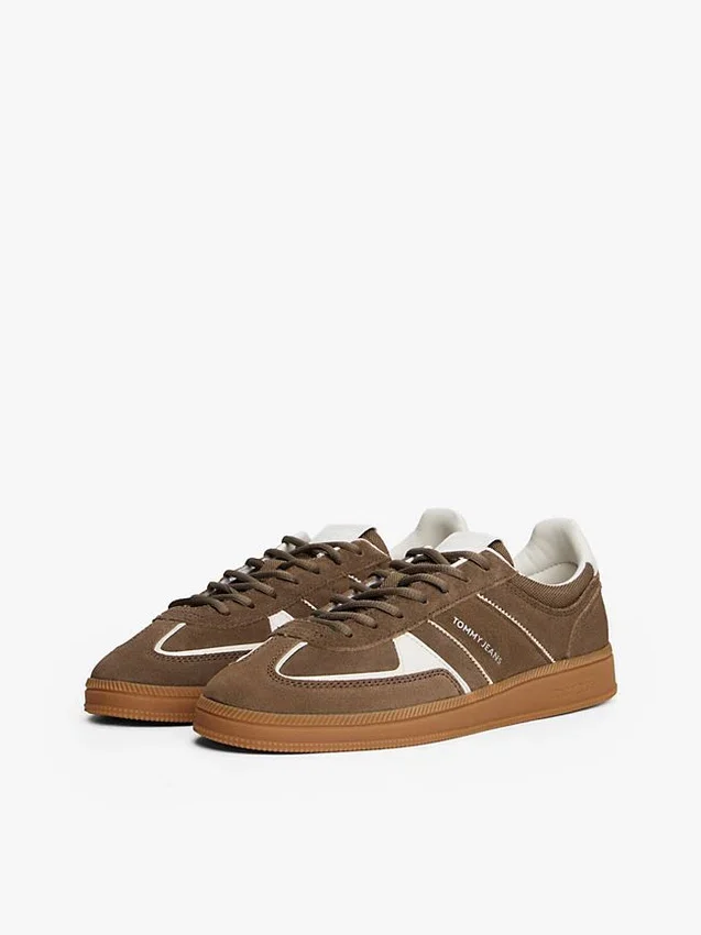 Tommy Jeansin mokkanahkaiset skater-lenkkarit Tommy Jeansin mokkanahkaiset skater-lenkkarit