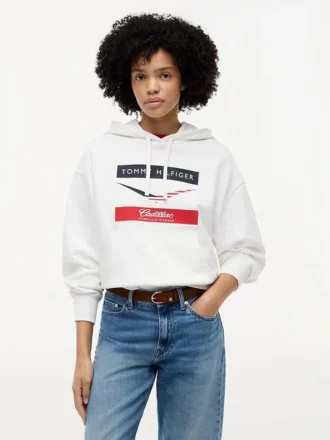Tommy x Cadillac F1® Team Chevron -huppari