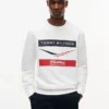 Tommy x Cadillac F1® Team Chevron -huppari Tommy x Cadillac F1® Team Chevron -huppari