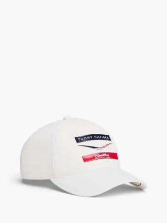 Tommy x Cadillac F1® Team Chevron -lippalakit